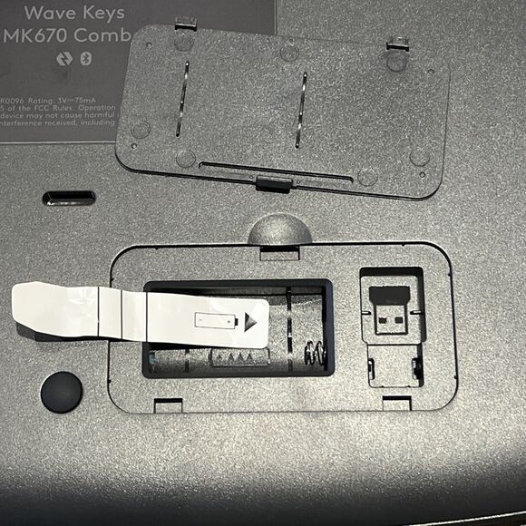 Logitech Wave Keys MK670 Keyboard ONLY No USB Dongle Bluetooth WORKS NEW NIB - Picture 5 of 5